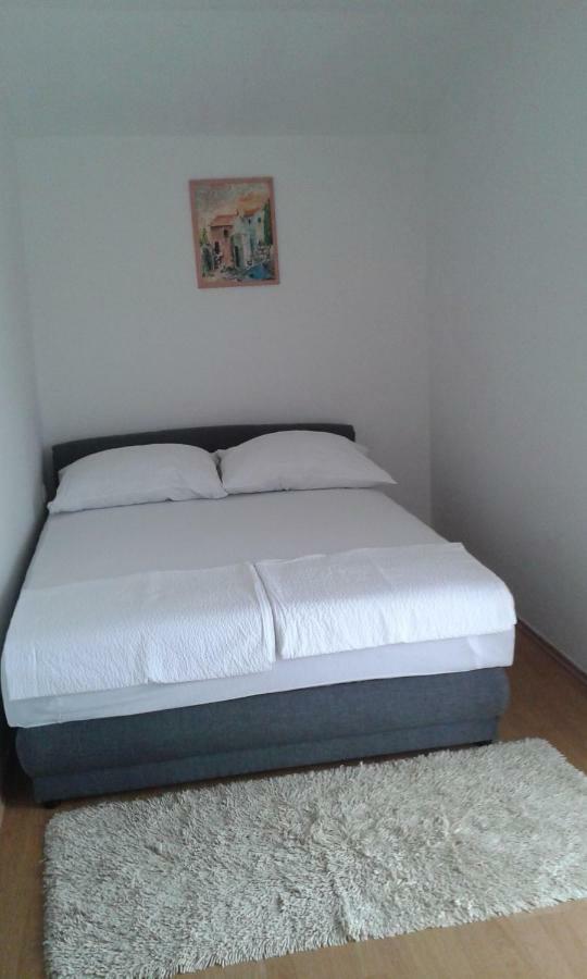 Apartments Zora Рогозница Стая снимка