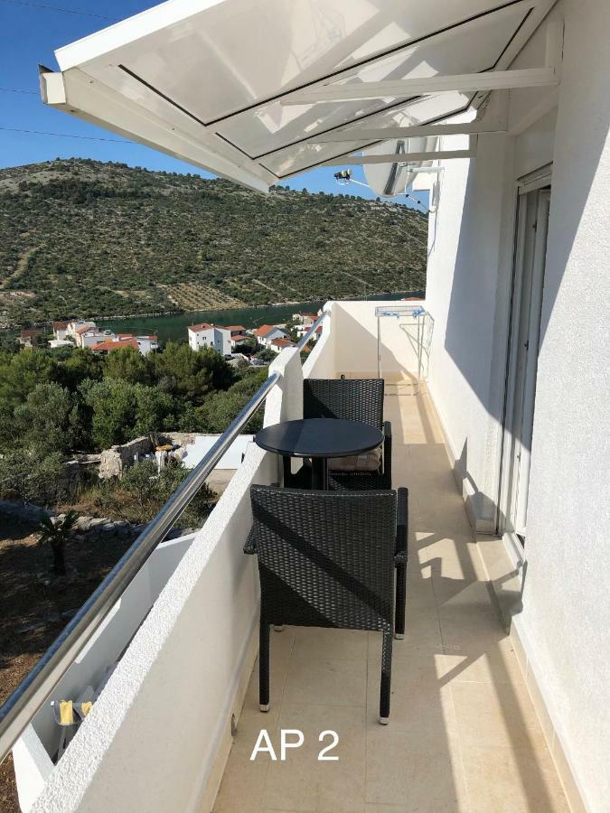 Apartments Zora Рогозница Екстериор снимка