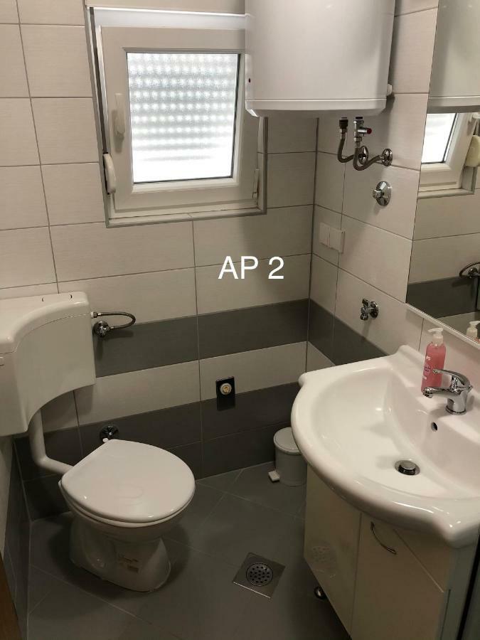 Apartments Zora Рогозница Екстериор снимка